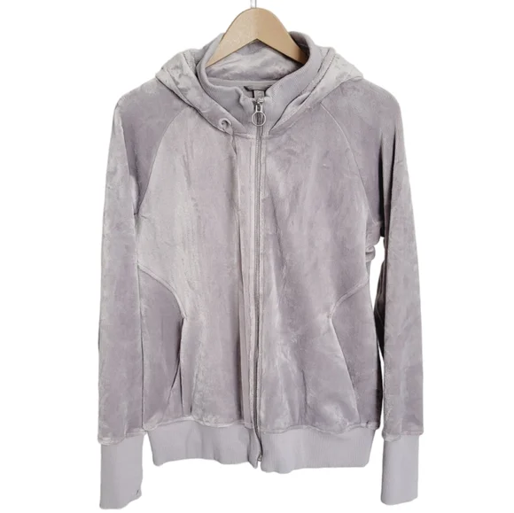 Athleta Triumph Hoodie In Double Cozy Karma in Norwegian Grey - Picture 6 of 16